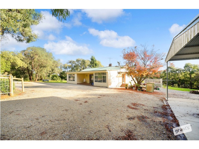 29 Turramurra Road, Maryknoll VIC 3812