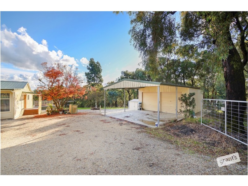 29 Turramurra Road, Maryknoll VIC 3812
