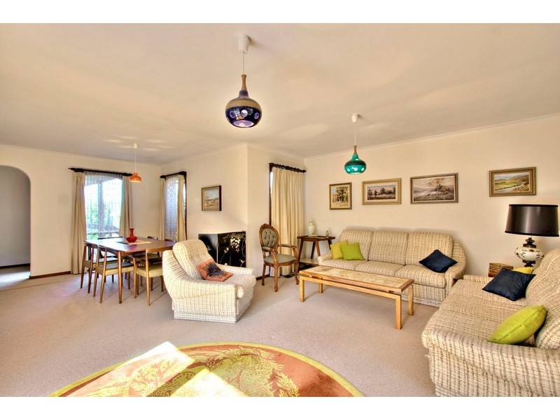 43 Alderbrook Ave, Mulgrave VIC 3170