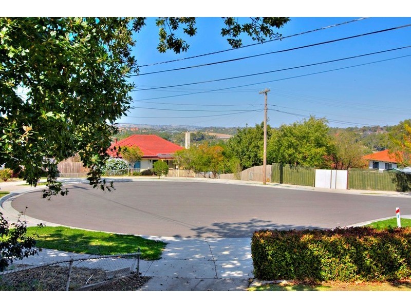 1  Moonah Court, Doveton VIC 3177