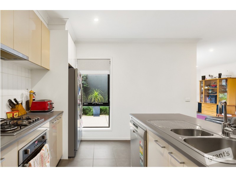 21 Curran Drive, Officer VIC 3809