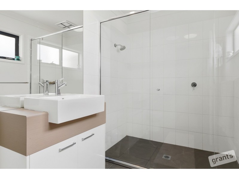 21 Curran Drive, Officer VIC 3809