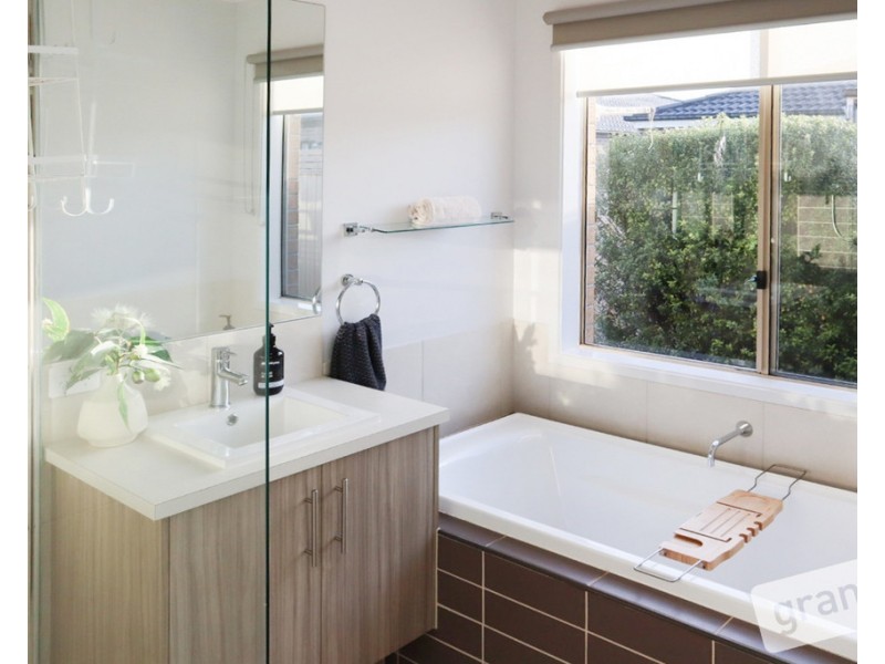 63 Victory Drive, Pakenham VIC 3810