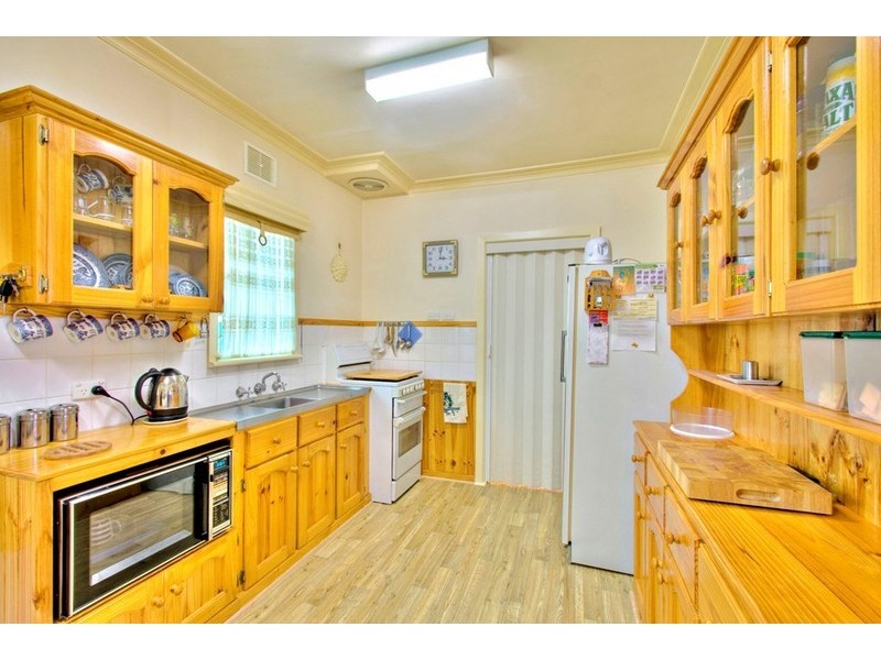3 Lee Ave, Springvale VIC 3171