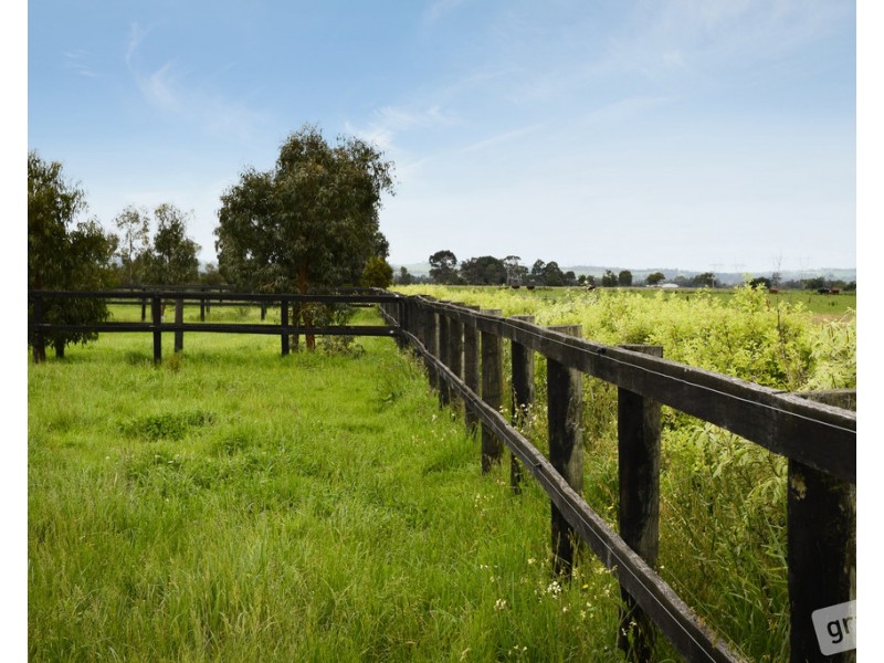 225 Bunyip Modella Road, Bunyip VIC 3815