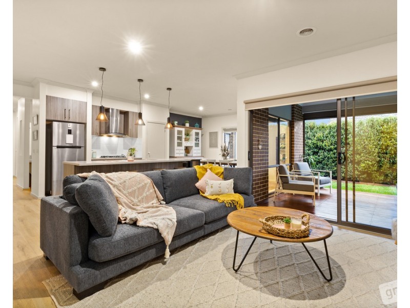 16 Wembley Circuit, Pakenham VIC 3810