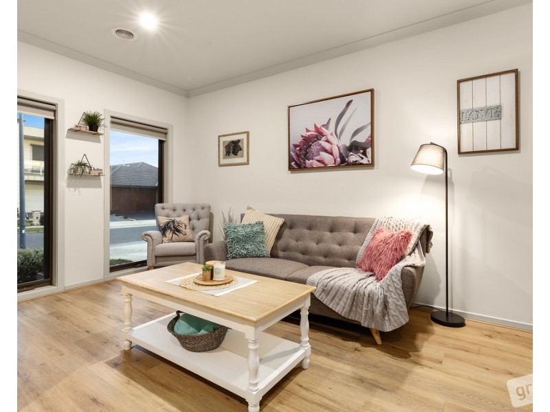 16 Wembley Circuit, Pakenham VIC 3810