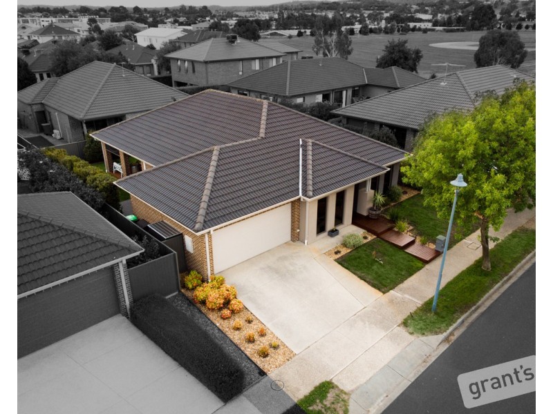 16 Wembley Circuit, Pakenham VIC 3810