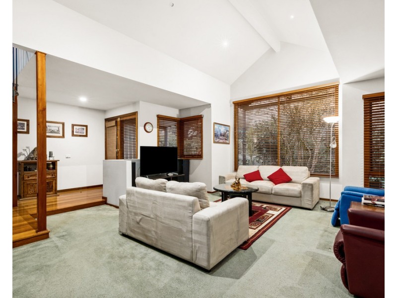 67 Princes Highway, Pakenham VIC 3810