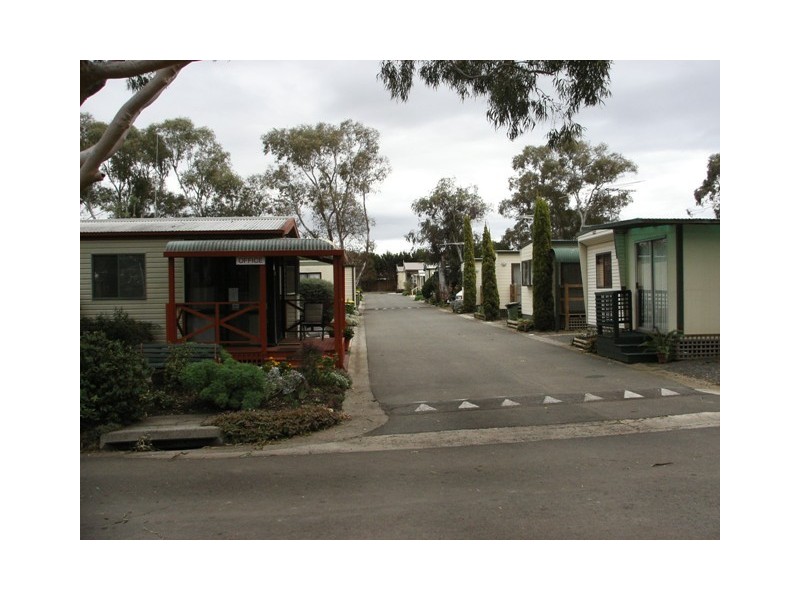 Cabin 38 – 20 Brunt Road, Beaconsfield VIC 3807