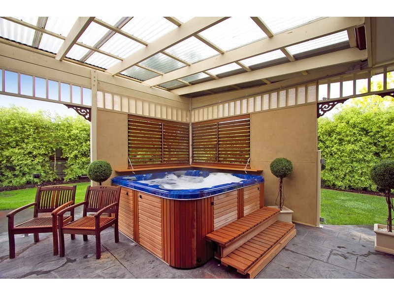 11 Tasman Way, Pakenham VIC 3810