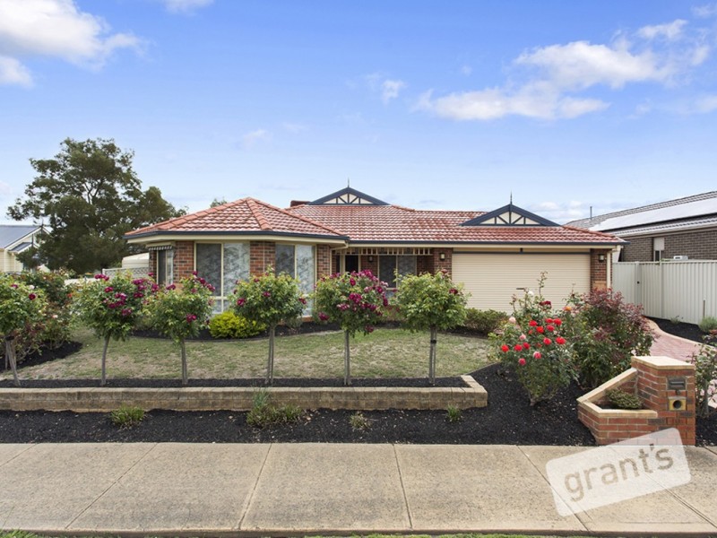 10 Avoca Place, Pakenham VIC 3810