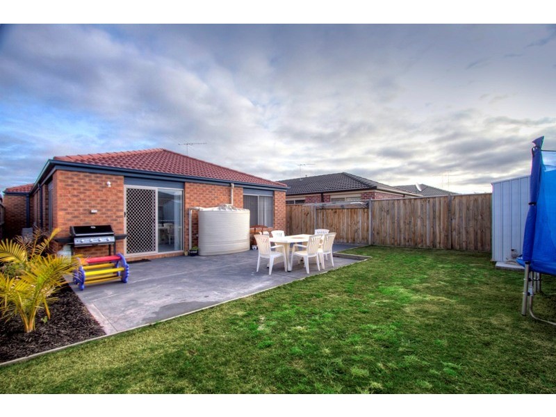 39 Irving Road, Pakenham VIC 3810