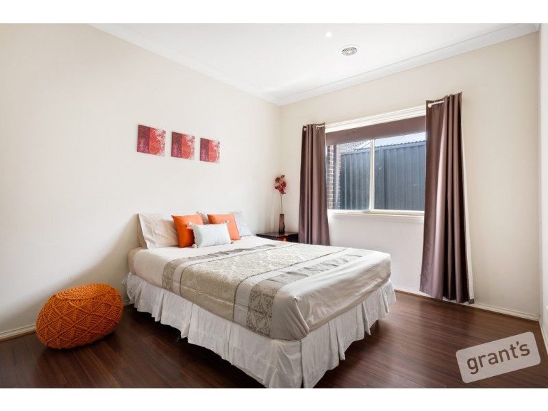 4 Griffith Mews, Pakenham VIC 3810