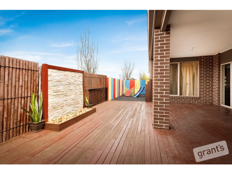 4 Griffith Mews, Pakenham VIC 3810