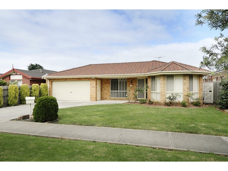 65 Howey Road, Pakenham VIC 3810