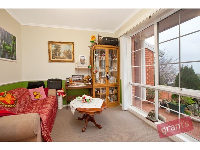 10 Highland Drive, Pakenham VIC 3810