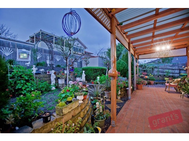 10 Highland Drive, Pakenham VIC 3810