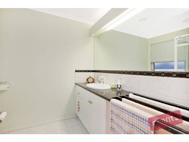 10 Highland Drive, Pakenham VIC 3810