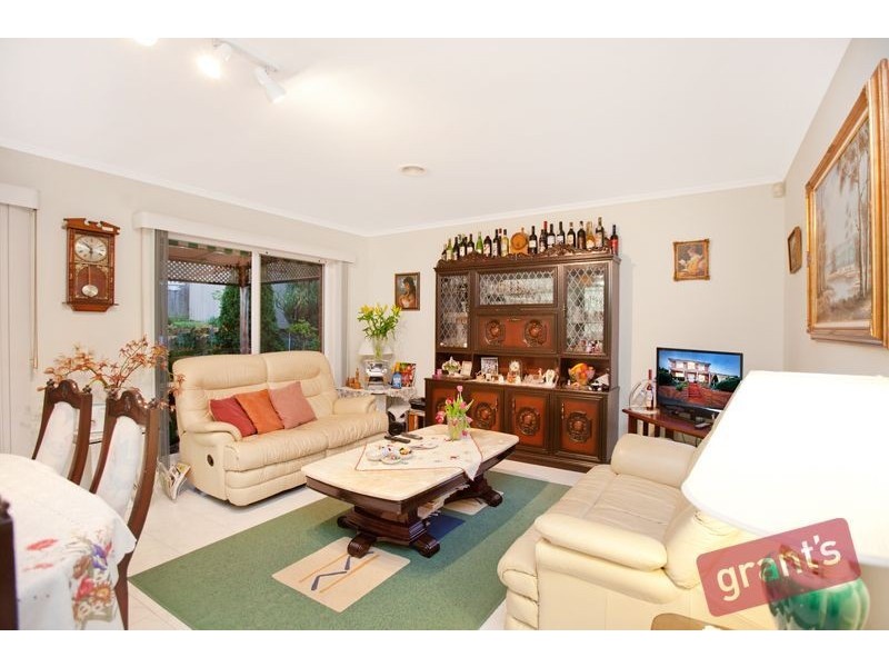 10 Highland Drive, Pakenham VIC 3810