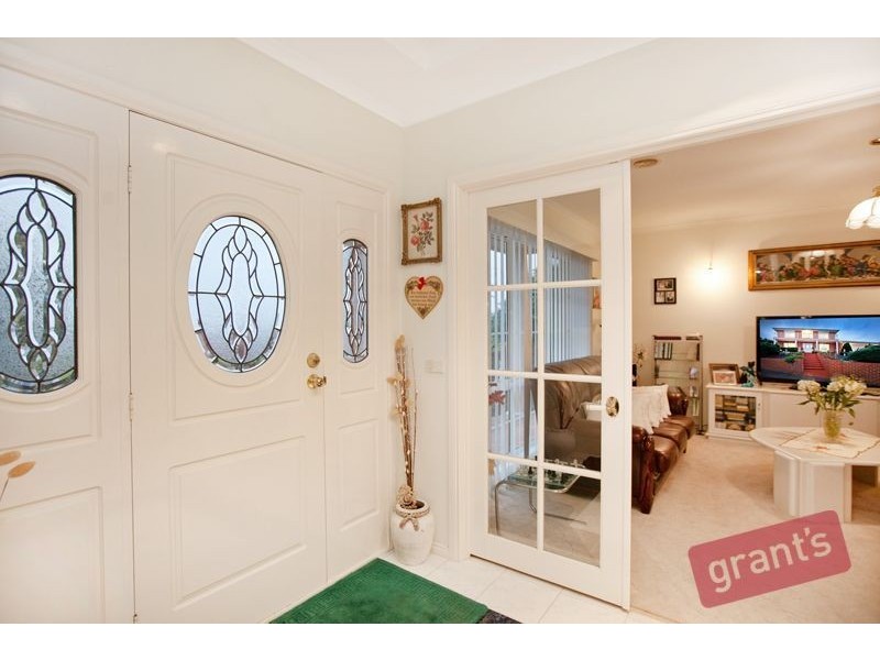 10 Highland Drive, Pakenham VIC 3810