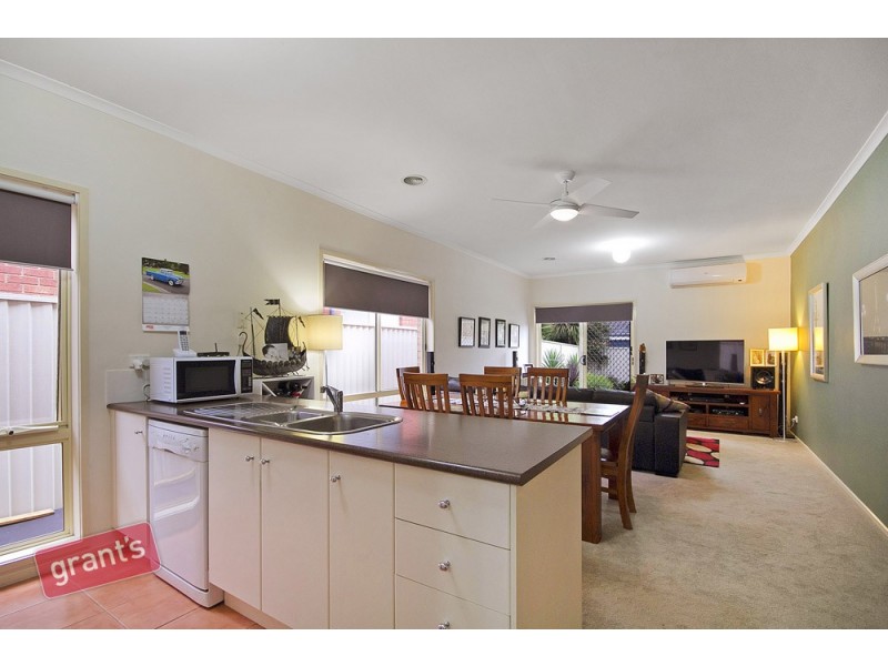 15 Ashwood Grove, Pakenham VIC 3810