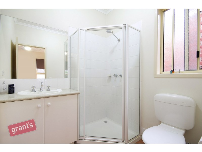 15 Ashwood Grove, Pakenham VIC 3810