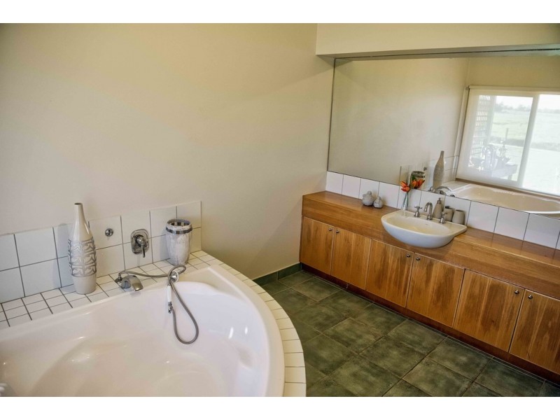 1100 Koo Wee Rup-Longwarry Road, Catani VIC 3981