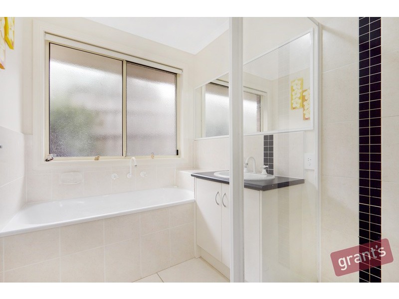 20 Ash Crescent, Pakenham VIC 3810