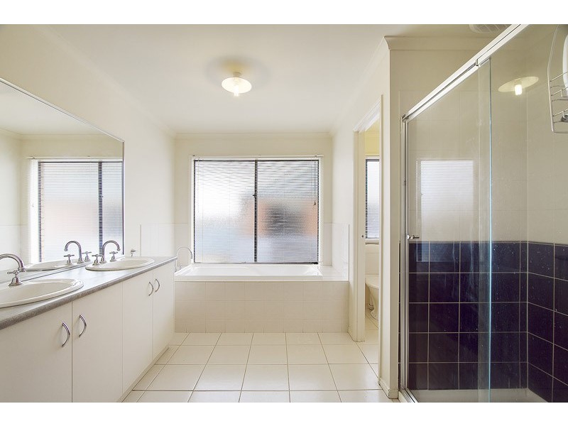 7 Hopkins Pass, Pakenham VIC 3810