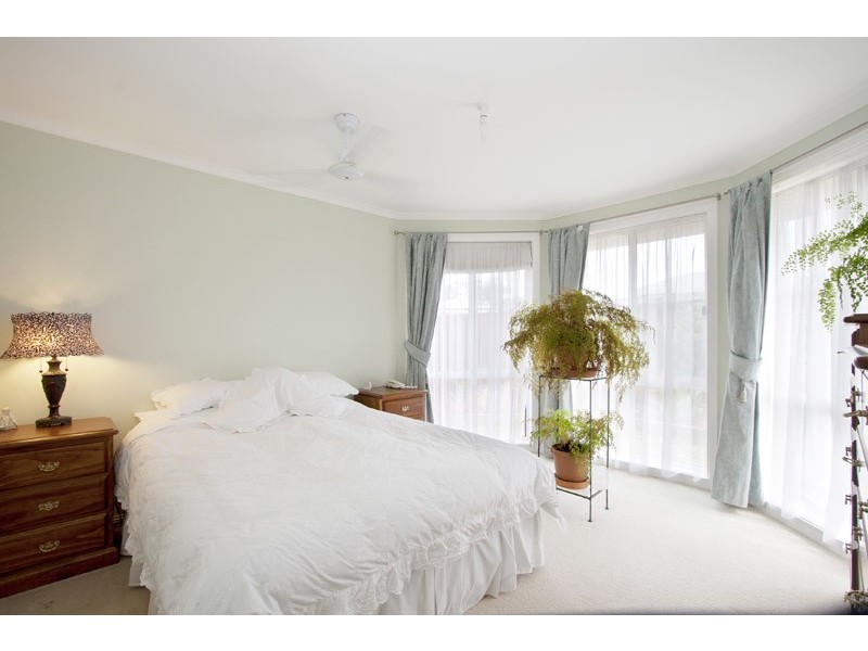 10 Ebony Drive, Pakenham VIC 3810