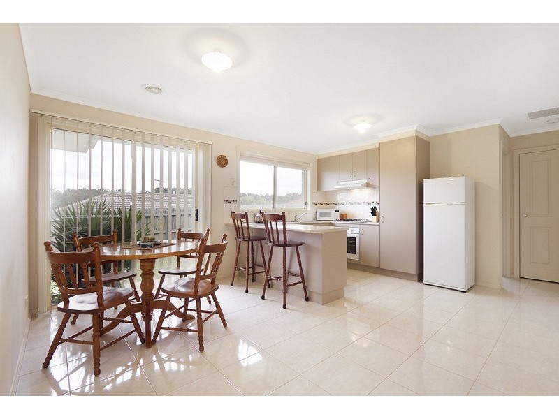 40 Manna Gum Drive, Pakenham VIC 3810