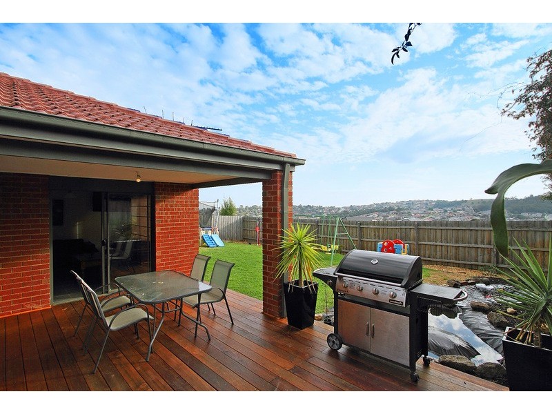 6 Manna Gum Drive, Pakenham VIC 3810
