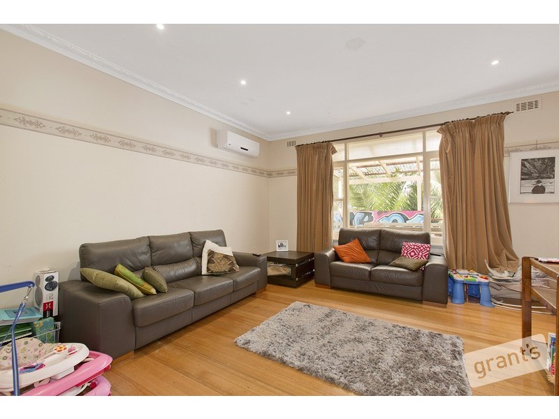 34 Ahern Road, Pakenham VIC 3810