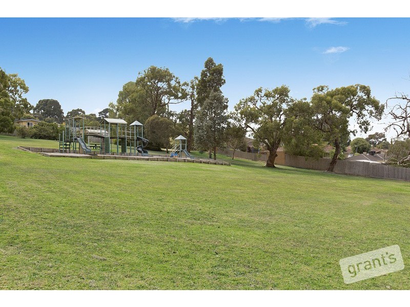 34 Ahern Road, Pakenham VIC 3810