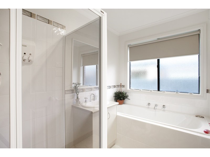 5 Pashia Grove, Pakenham VIC 3810