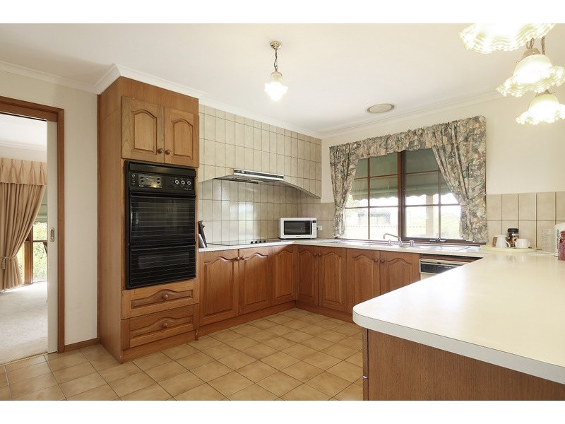 625 Bunyip-Modella Road, Iona VIC 3815