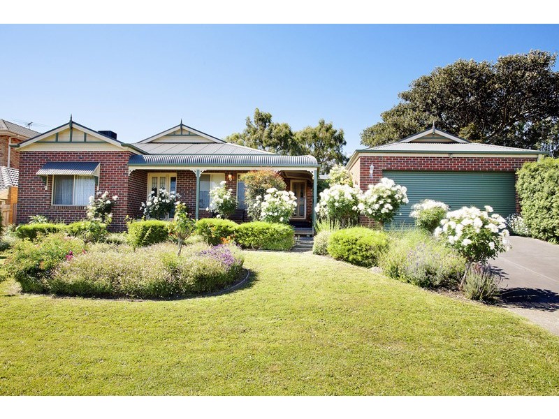 21 Jacqueline Place, Pakenham VIC 3810