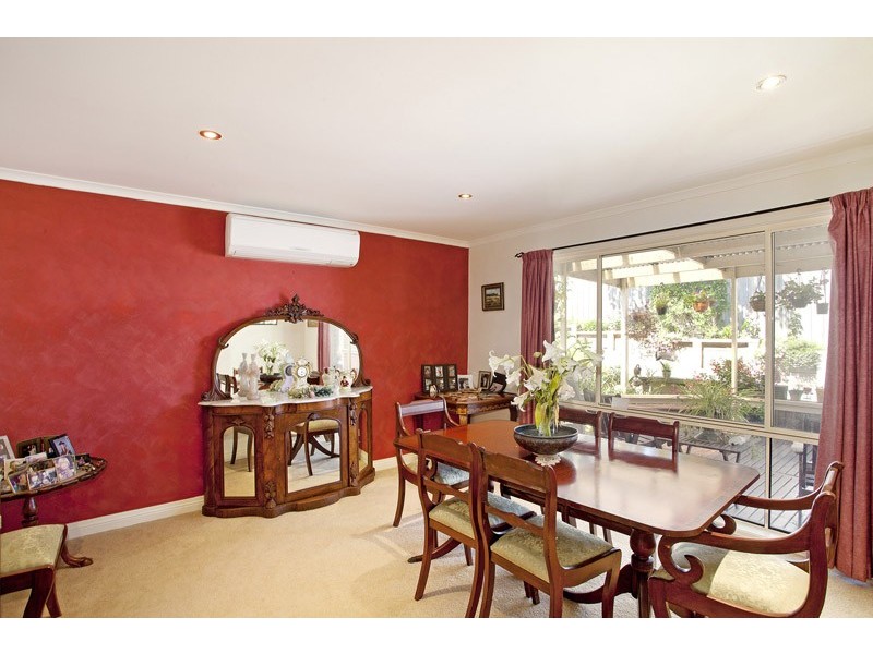 21 Jacqueline Place, Pakenham VIC 3810