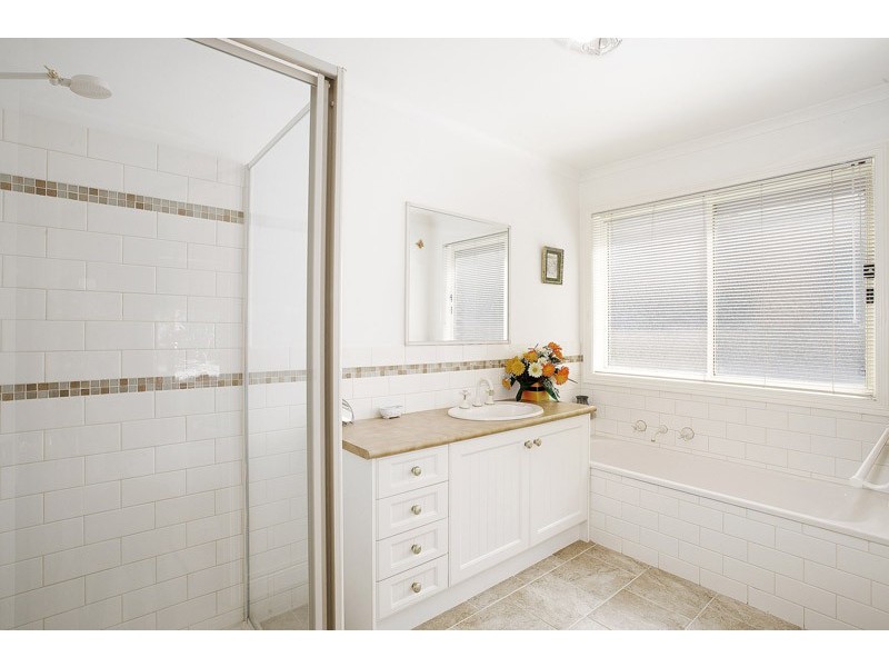 21 Jacqueline Place, Pakenham VIC 3810