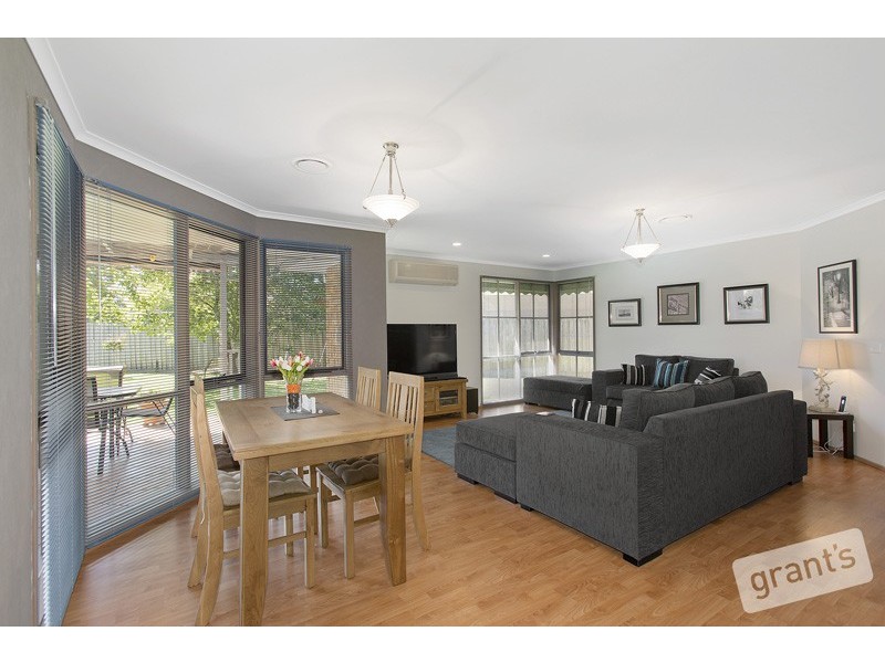 12 Isaac Court, Pakenham VIC 3810