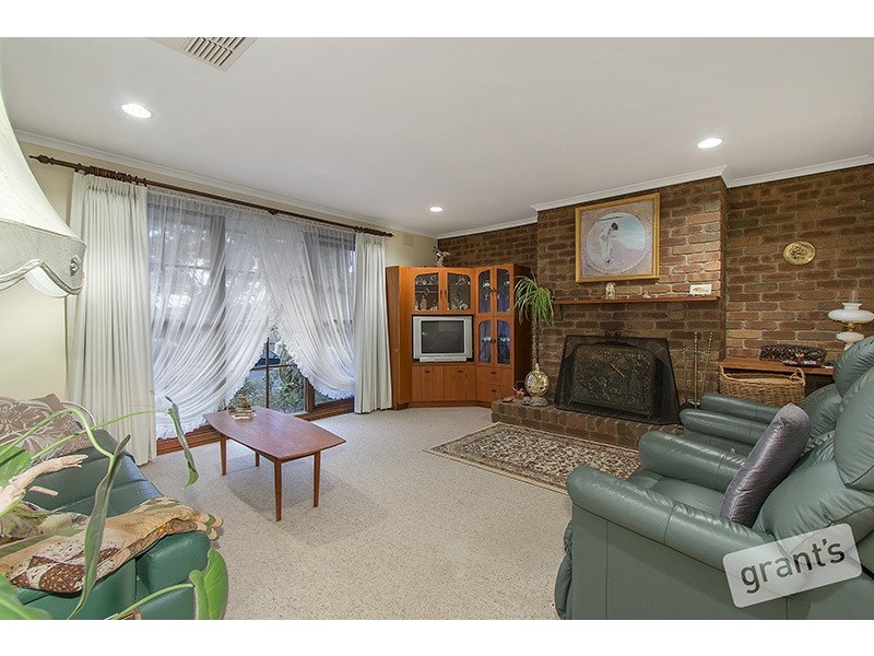 8 Martin Place, Pakenham VIC 3810