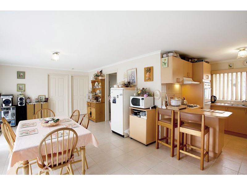 6 Warrawong Drive, Berwick VIC 3806