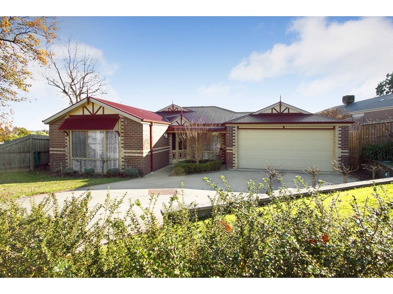 2 Kerry Place, Garfield VIC 3814