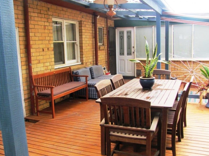 43 Princes Highway, Pakenham VIC 3810