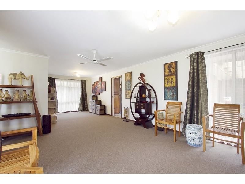 6 Rachael Court, Pakenham VIC 3810