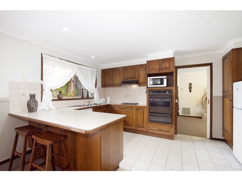 6 Rachael Court, Pakenham VIC 3810