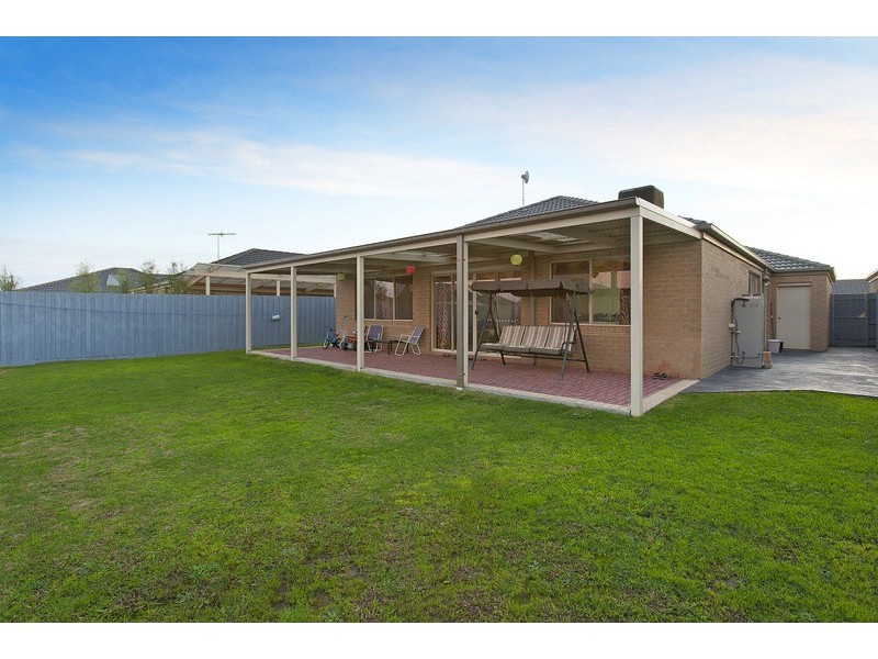 3 Azalea Avenue, Pakenham VIC 3810