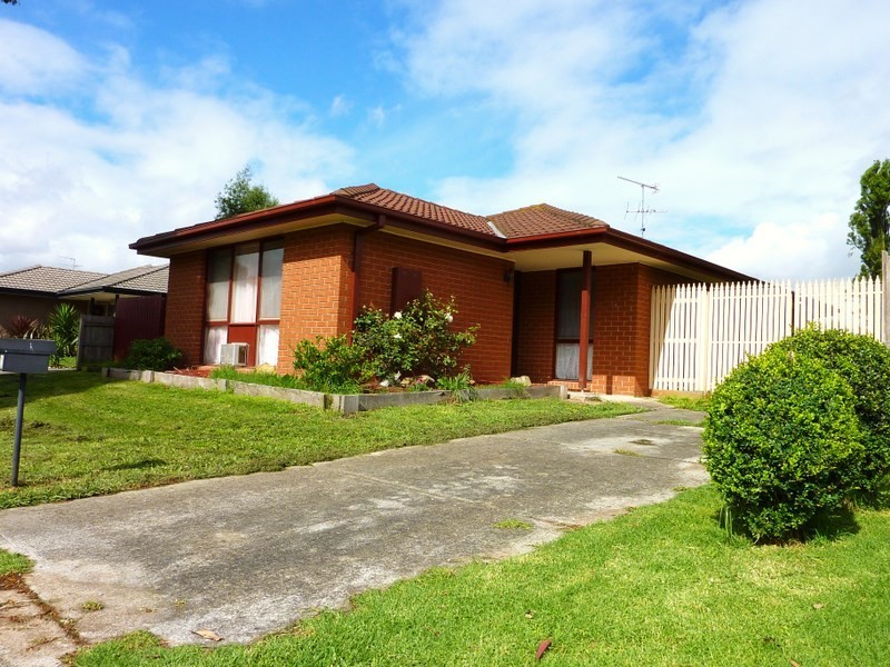 11 Pommel Street, Pakenham VIC 3810