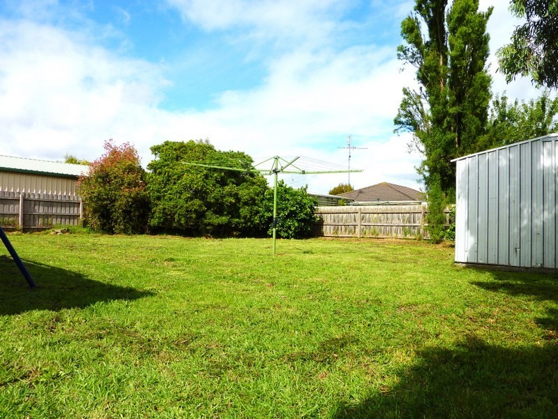 11 Pommel Street, Pakenham VIC 3810